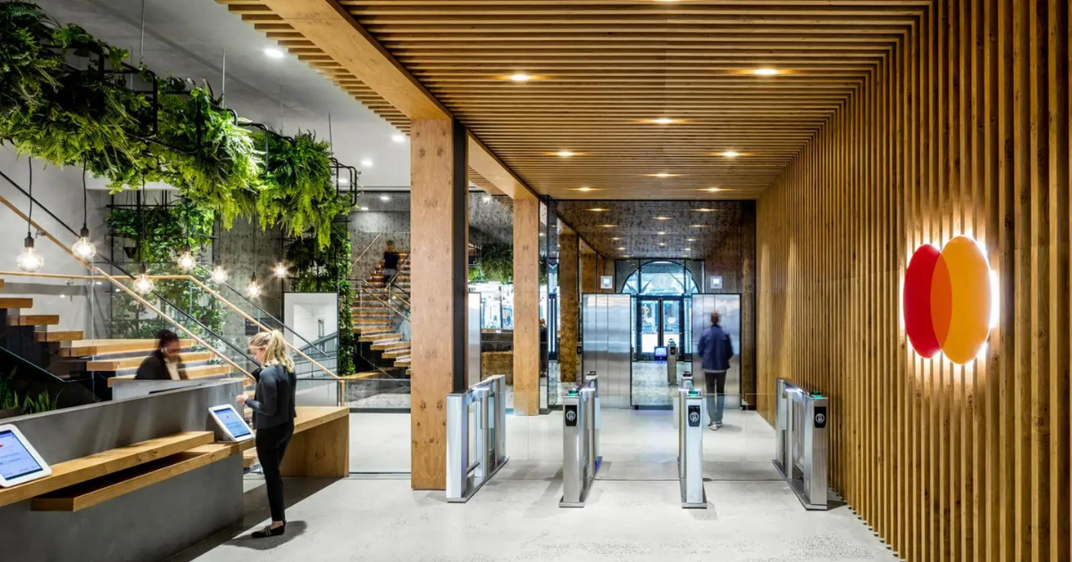 川普「重拳」揮向發卡組織!信用卡利率 10% 天花板驚動華爾街 萬事達卡市值蒸發、股價血洗近 6% 川普「重拳」揮向發卡組織!信用卡利率 10% 天花板驚動華爾街 萬事達卡市值蒸發、股價血洗近 6%