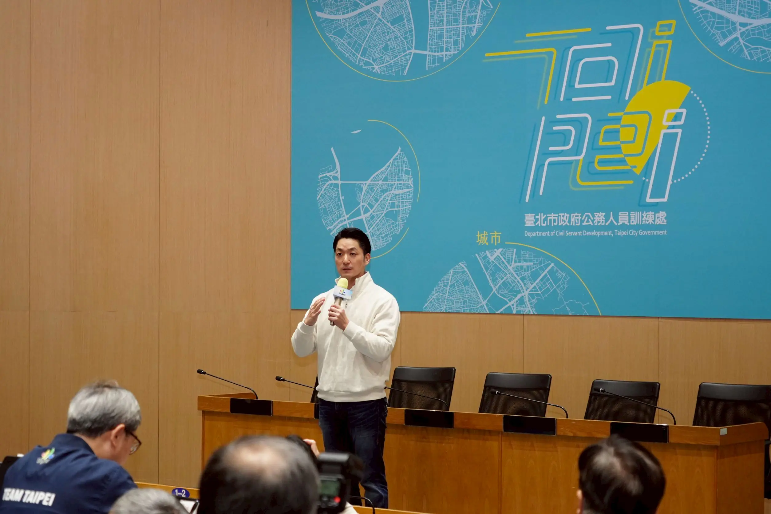 凝聚共識、穩健向前!蔣萬安主持台北隊策勵營 擘劃市政新藍圖 凝聚共識、穩健向前!蔣萬安主持台北隊策勵營 擘劃市政新藍圖