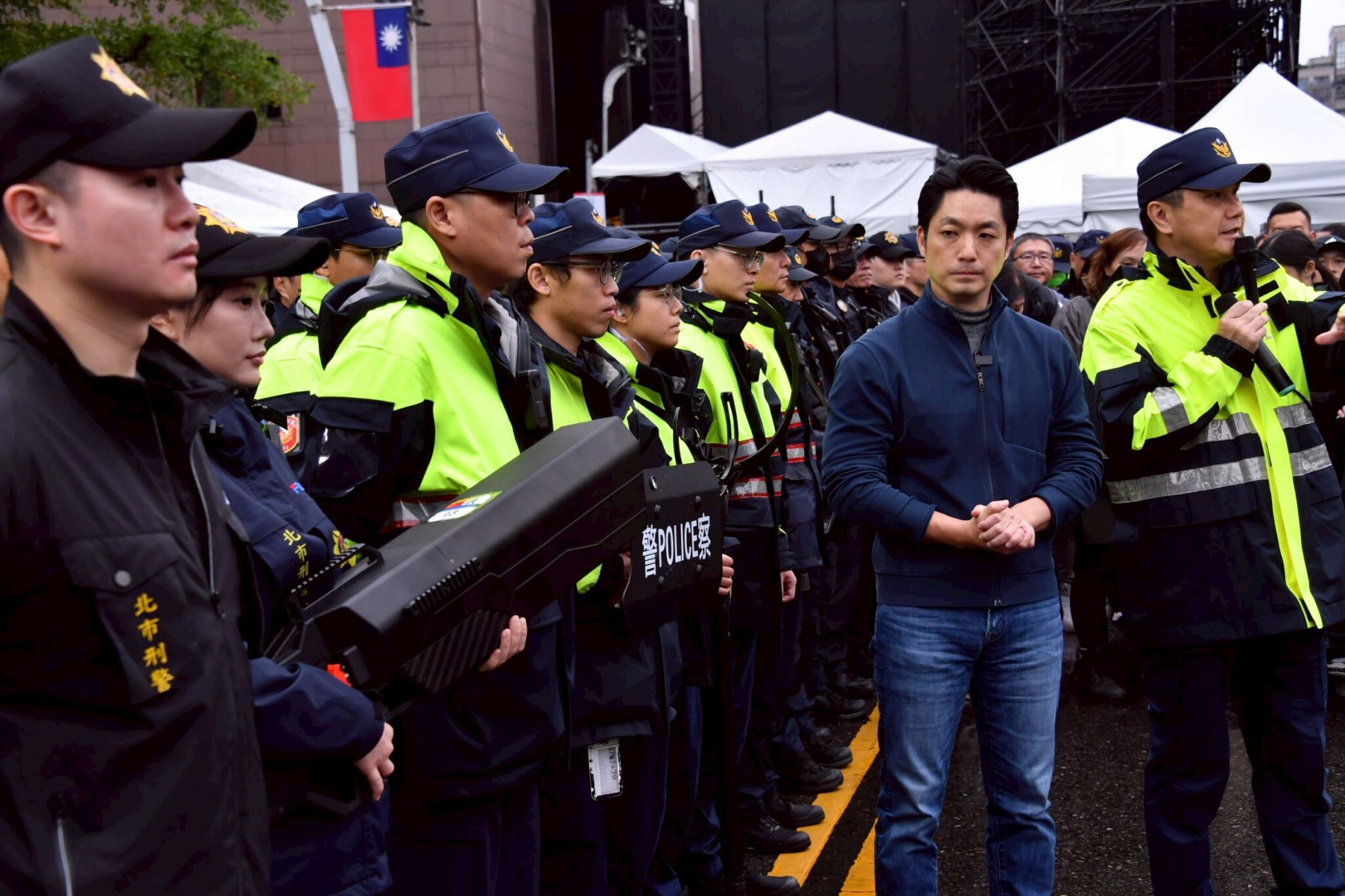 3,014人投入執勤 蔣萬安跨年前夕視察啟動13項維安 3,014人投入執勤 蔣萬安跨年前夕視察啟動13項維安