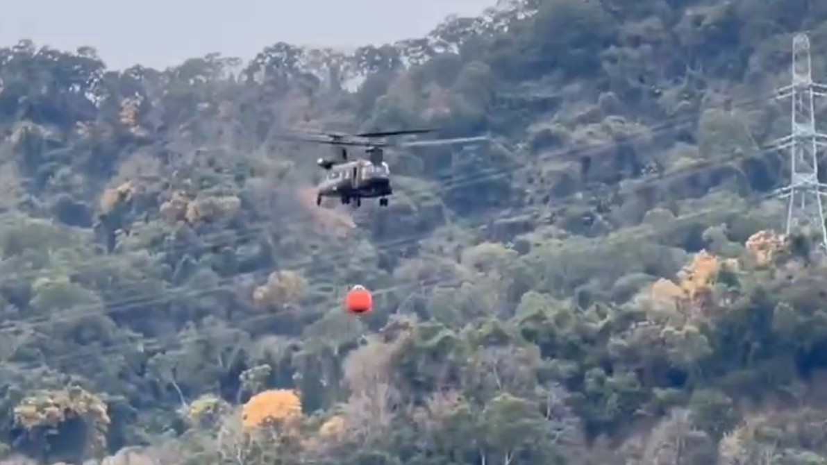 陸航飛訓部再度出動CH-47北上苗栗馳援山林滅火 陸航飛訓部再度出動CH-47北上苗栗馳援山林滅火