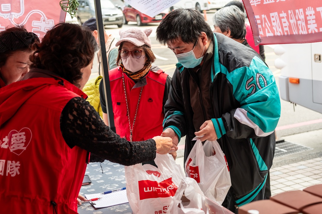 捐血傳愛不間斷 台中捐血月首場募得「616袋血液」 捐血傳愛不間斷 台中捐血月首場募得「616袋血液」