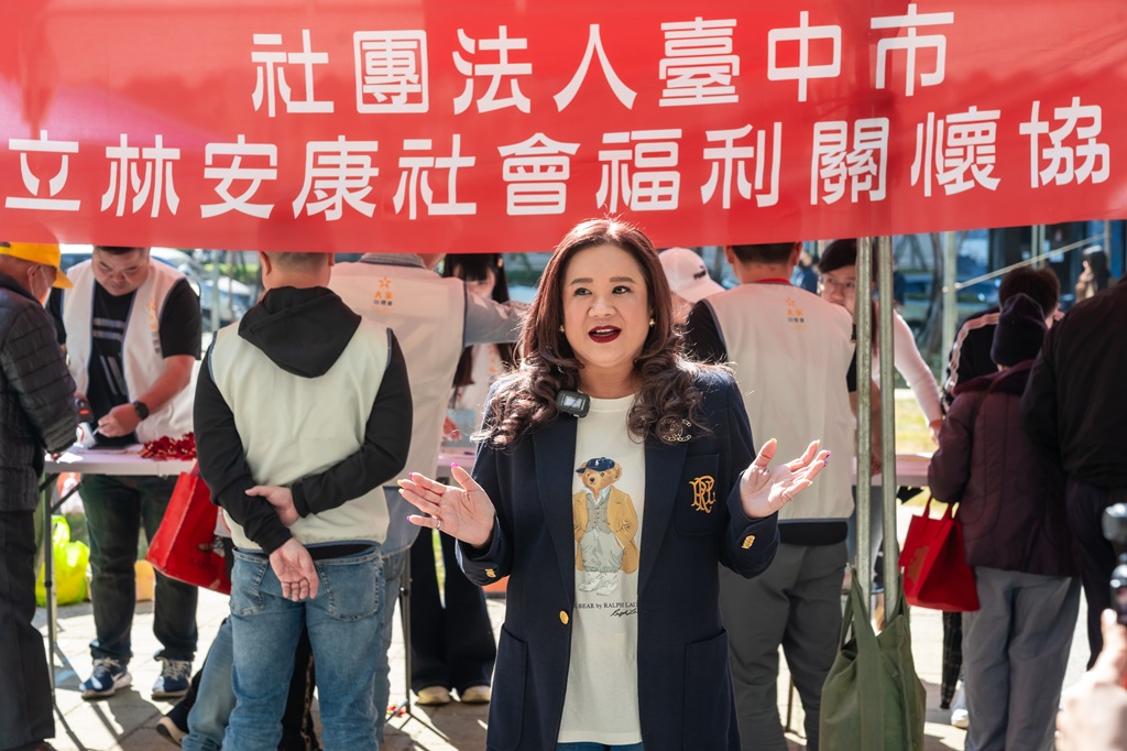 迎馬年送祝福!45桌「幸福馳宴」水安宮溫暖開席 無家者與弱勢族群圍爐迎新年 迎馬年送祝福!45桌「幸福馳宴」水安宮溫暖開席 無家者與弱勢族群圍爐迎新年