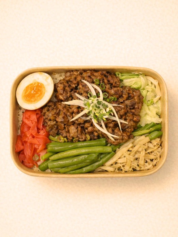 台中西區日式餐盒:用炙燒火候堆疊出一碗職人丼飯的層次! 台中西區日式餐盒:用炙燒火候堆疊出一碗職人丼飯的層次!