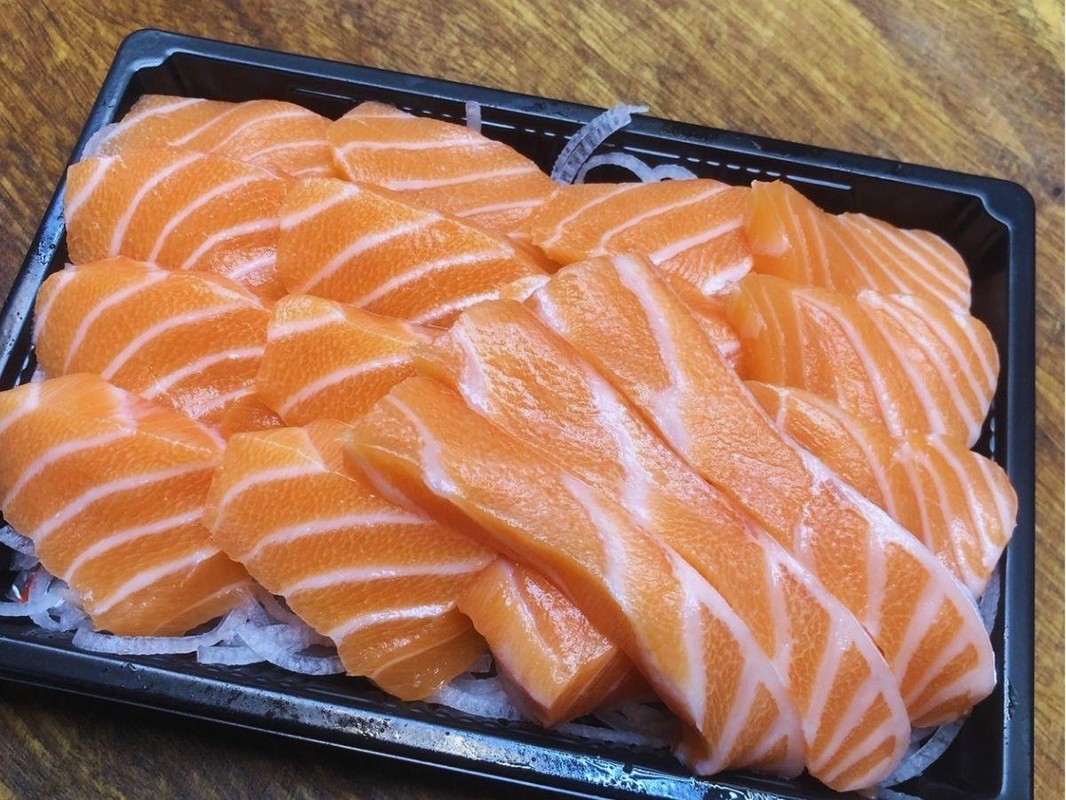 超人氣裕民夜市生魚片!媲美高級日料店的新鮮刺身 鮮度爆表 超人氣裕民夜市生魚片!媲美高級日料店的新鮮刺身 鮮度爆表