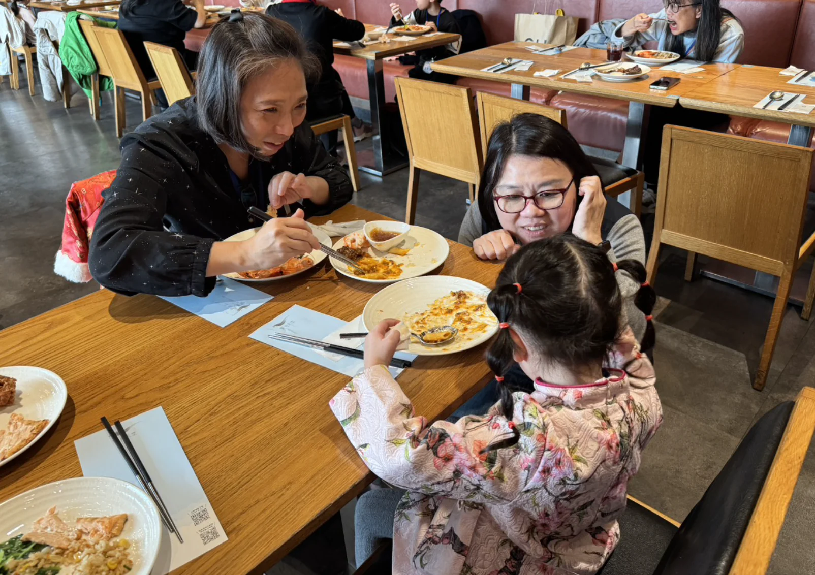 公私協力守護監護兒少 北市社會局攜手企業舉辦團圓宴 公私協力守護監護兒少 北市社會局攜手企業舉辦團圓宴