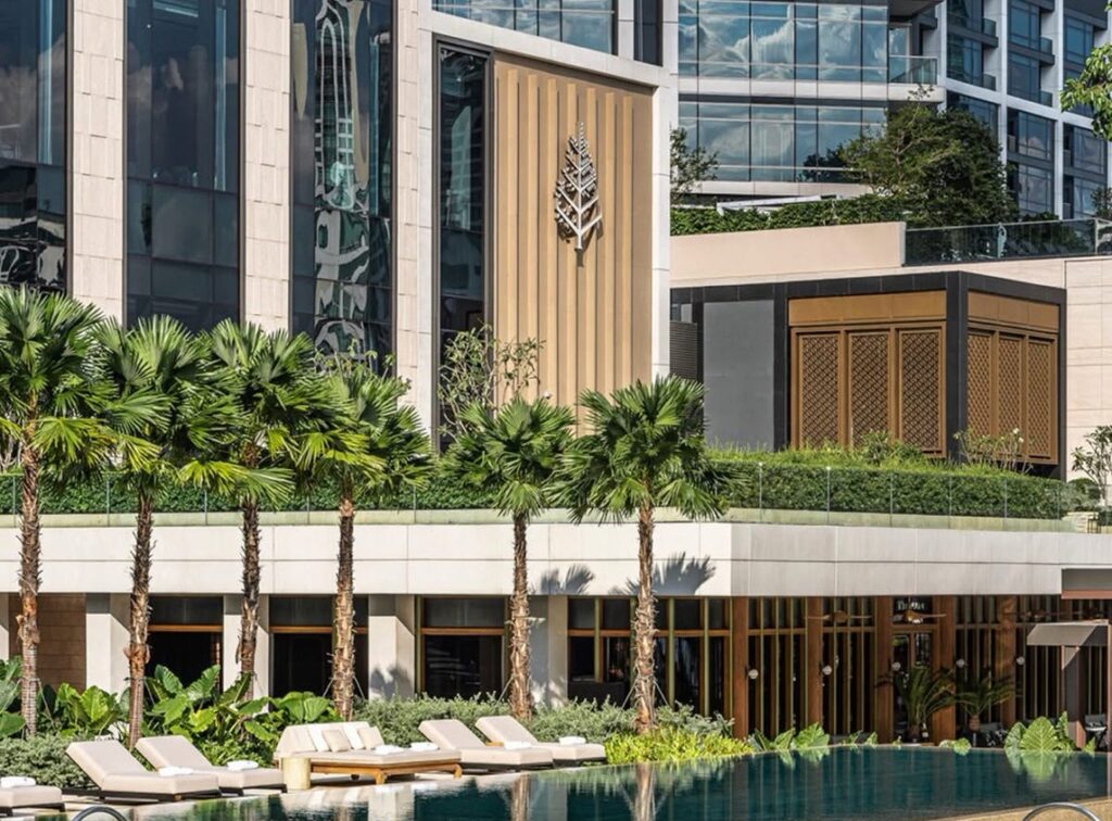 愛上旅遊深耕高端市場 以 Four Seasons Private Jet「私人飛機奢華旅程」聞名業界 從酒店到雲端海洋:四季酒店跨界私人飛機與郵輪,全方位延續無微不至的奢華體驗。 (圖/愛上旅遊提供)