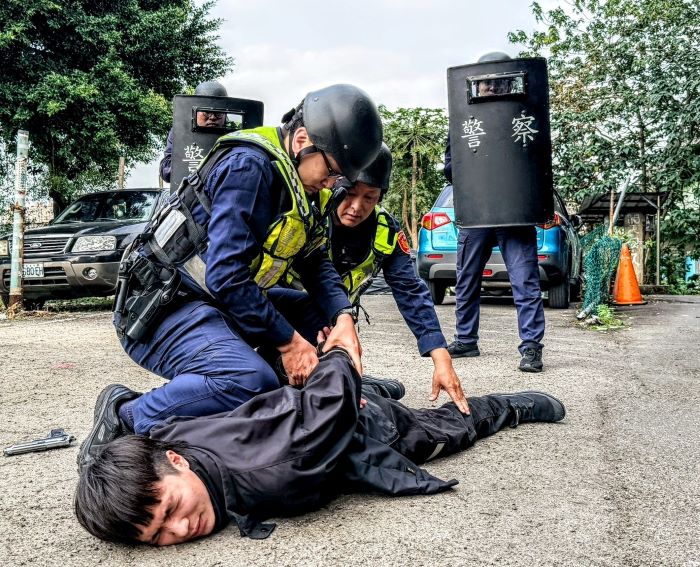 永和警科技攔截圍捕演練 展現勤訓精練成果 永和警科技攔截圍捕演練 展現勤訓精練成果