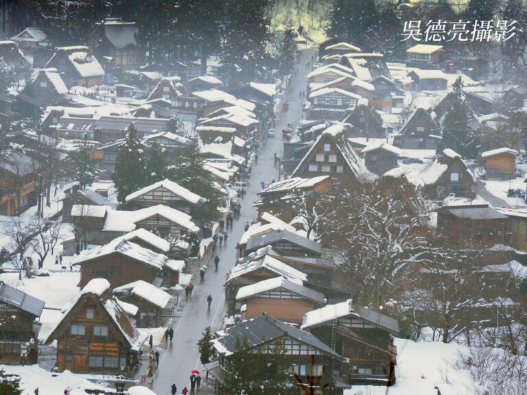 在岐阜縣白川鄉以鏡頭跟大雪紛飛的世界遺產合掌村對話