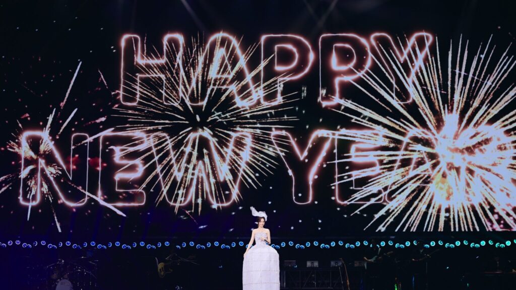 楊丞琳首次巡演陪歌迷倒數 化身「時光歌詠精靈」唱進 2026 楊丞琳首次巡演陪歌迷倒數 化身「時光歌詠精靈」唱進 2026