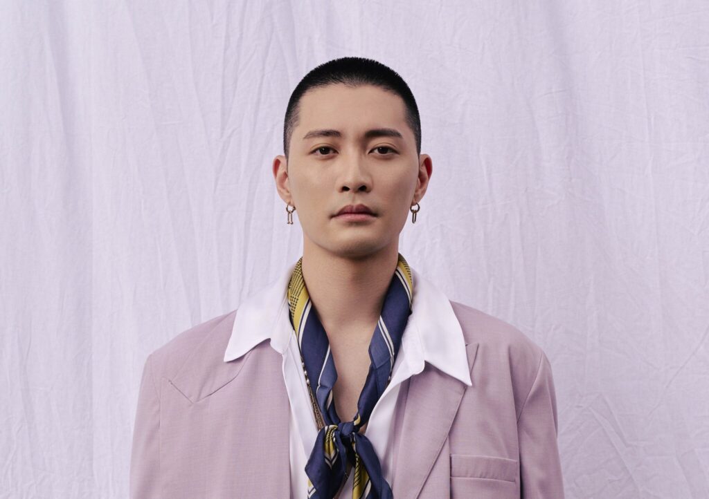 高真 TRU 與成軍15年的樂團生命樹 用有溫度的夜晚挑戰極近距離舞台 高真 TRU 與成軍15年的樂團生命樹 用有溫度的夜晚挑戰極近距離舞台