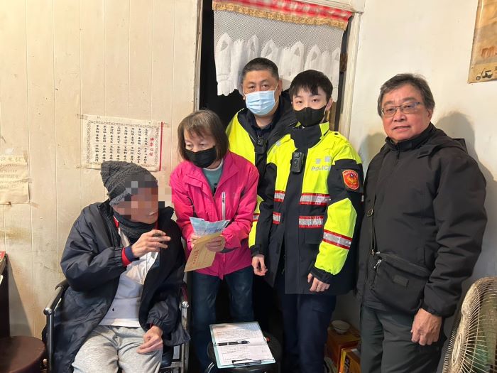 主動關懷 永和警結合民間團體助弱勢好過年 主動關懷 永和警結合民間團體助弱勢好過年
