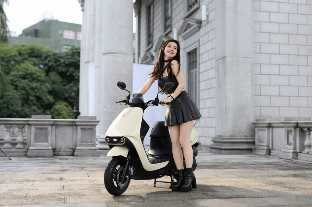 兩款時尚新車代言 李多慧大方認挑車首重「顏值」開心過年前的最佳新年驚喜! 29 %E4%B8%8B%E5%8D%88409 2026 2 6%E7%9A%84%E5%BD%B1%E5%83%8F 1 1024x682 1