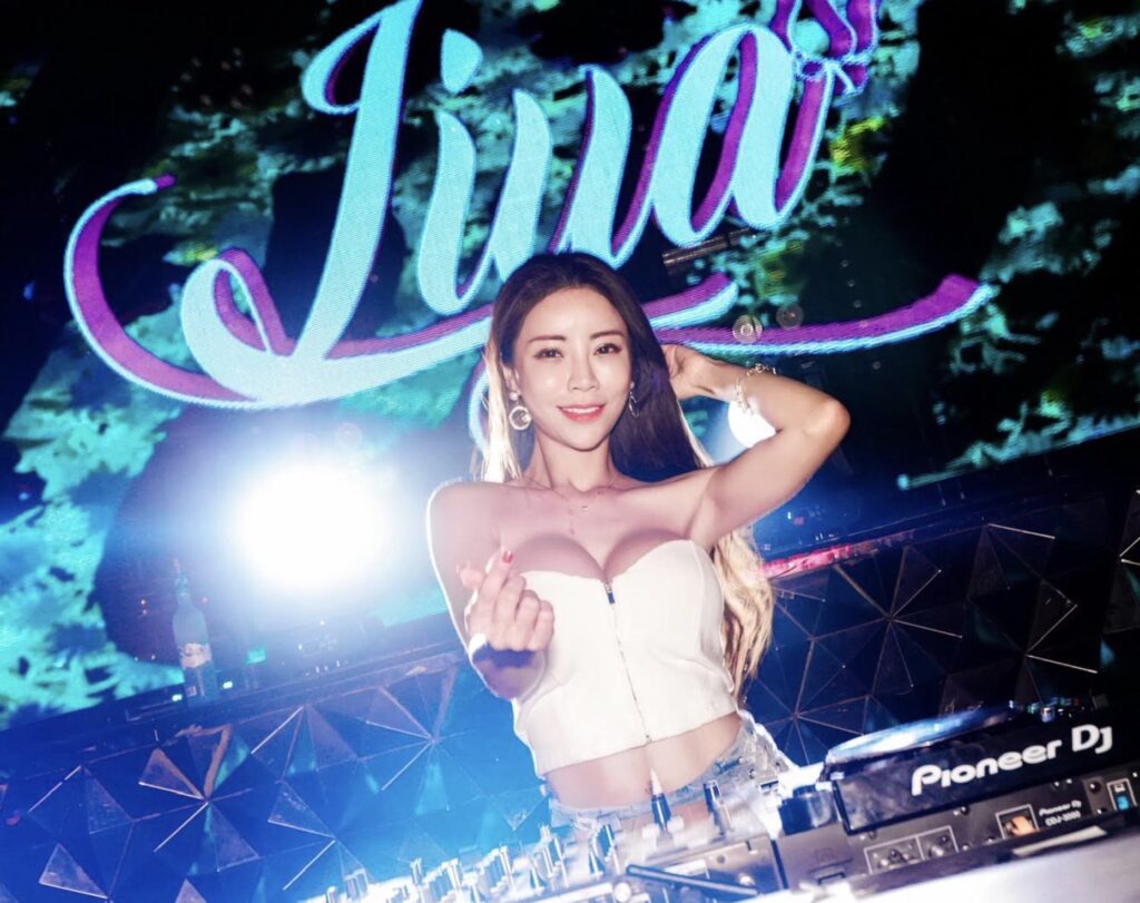 性感御姐不只放歌 DJ Liya本業曝光 統籌活動成娛樂女王 51 %E4%B8%8B%E5%8D%88459 2026 2 12%E7%9A%84%E5%BD%B1%E5%83%8F 1024x811 2
