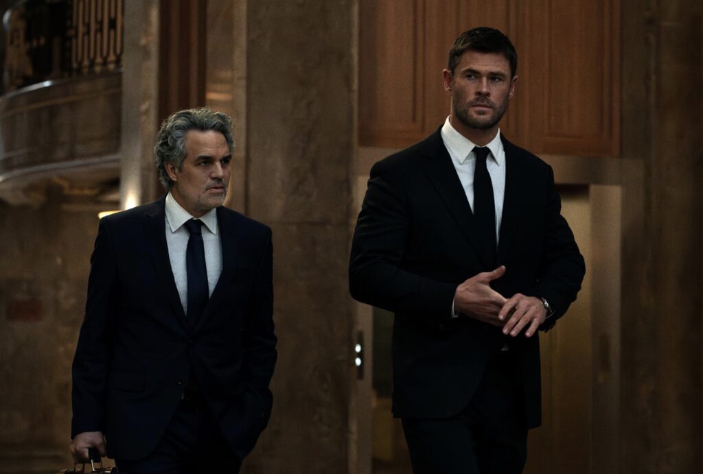 雷神克里斯漢斯沃【犯罪101】策畫瞞天搶案 馬克魯法洛首度坦承飛車罪行 42 %E4%B8%8B%E5%8D%88504 2026 2 12%E7%9A%84%E5%BD%B1%E5%83%8F 1 1024x691 1