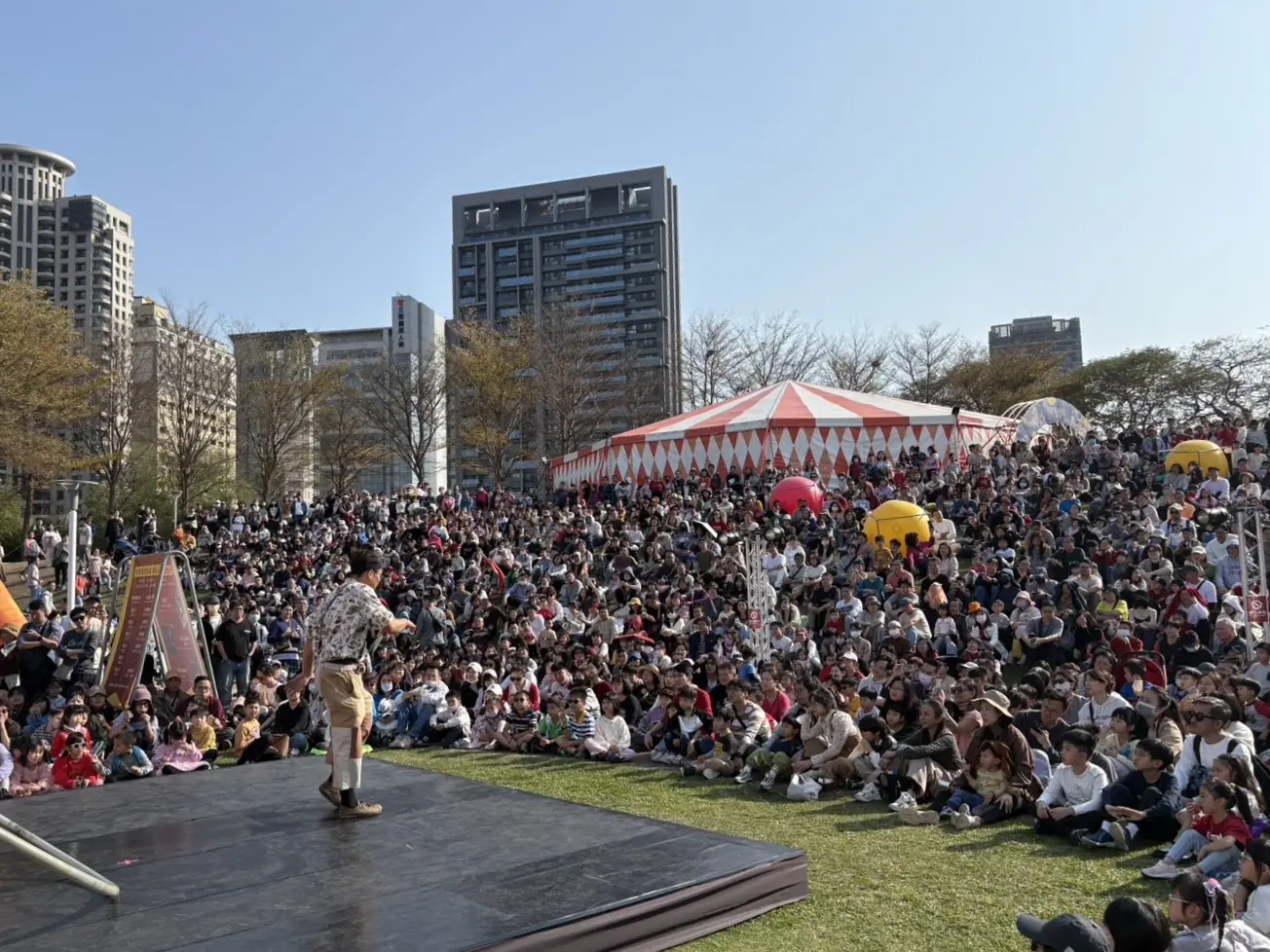 歡喜走春到台中 FOCASA幾米馬戲樂園登場 首日吸引4萬5千人次 歡喜走春到台中 FOCASA幾米馬戲樂園登場 首日吸引4萬5千人次