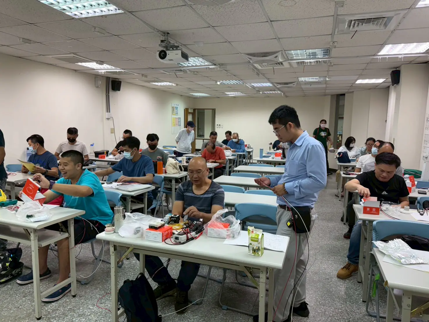 職能加值馬力全開 勞工大學百門課程即日起開放報名! 職能加值馬力全開 勞工大學百門課程即日起開放報名!