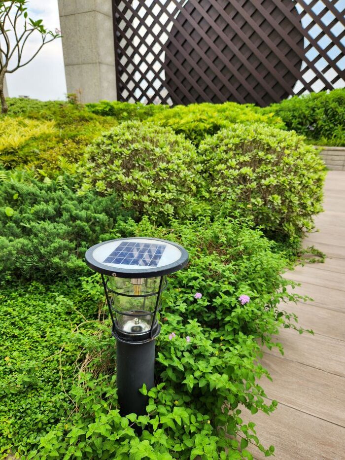 最高40萬元 新北低碳社區標章認證及改造補助啟動 16 《圖說》社區公共區域使用太陽能庭園燈,善用再生能源,節省夜間電費使用。〈環保局提供〉