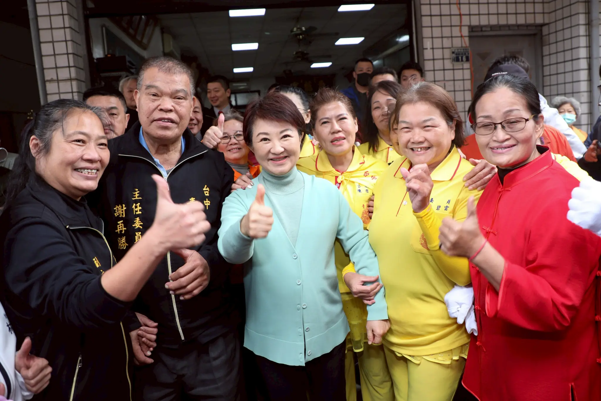 藏身巷弄的信仰力量 東區青龍宮入火安座40週年 盧市長贈匾感謝肯定福澤鄉里 藏身巷弄的信仰力量 東區青龍宮入火安座40週年 盧市長贈匾感謝肯定福澤鄉里