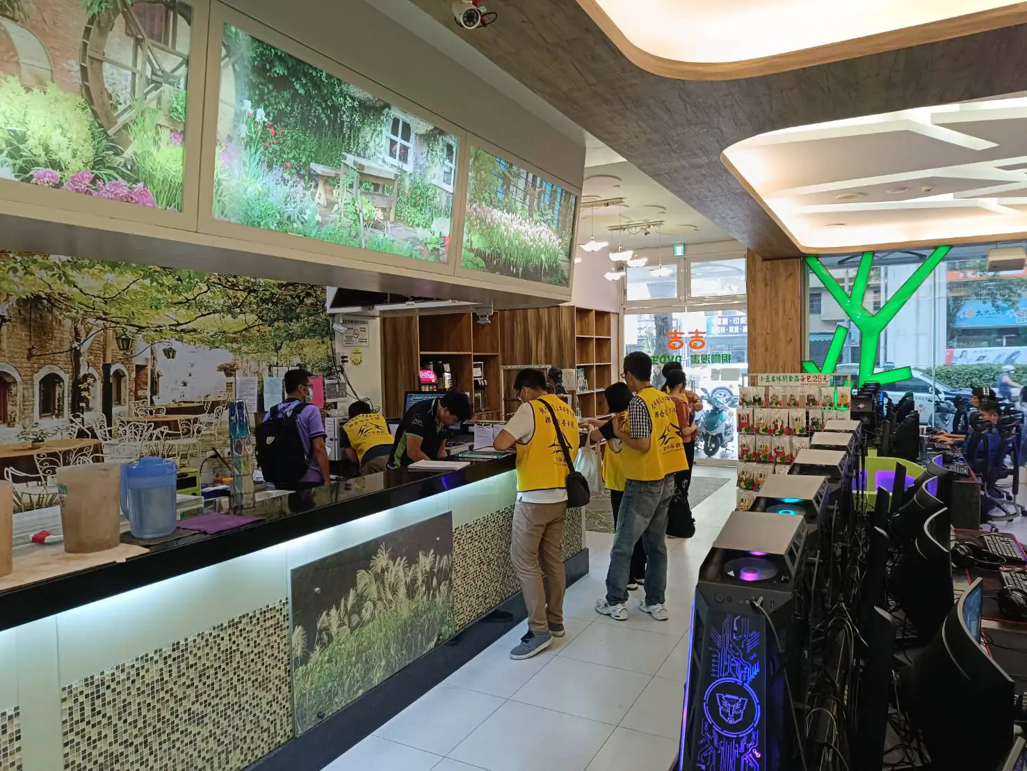 盧市長執政七週年展鐵腕 嚴管特定行業 成效顯著 盧市長執政七週年展鐵腕 嚴管特定行業 成效顯著