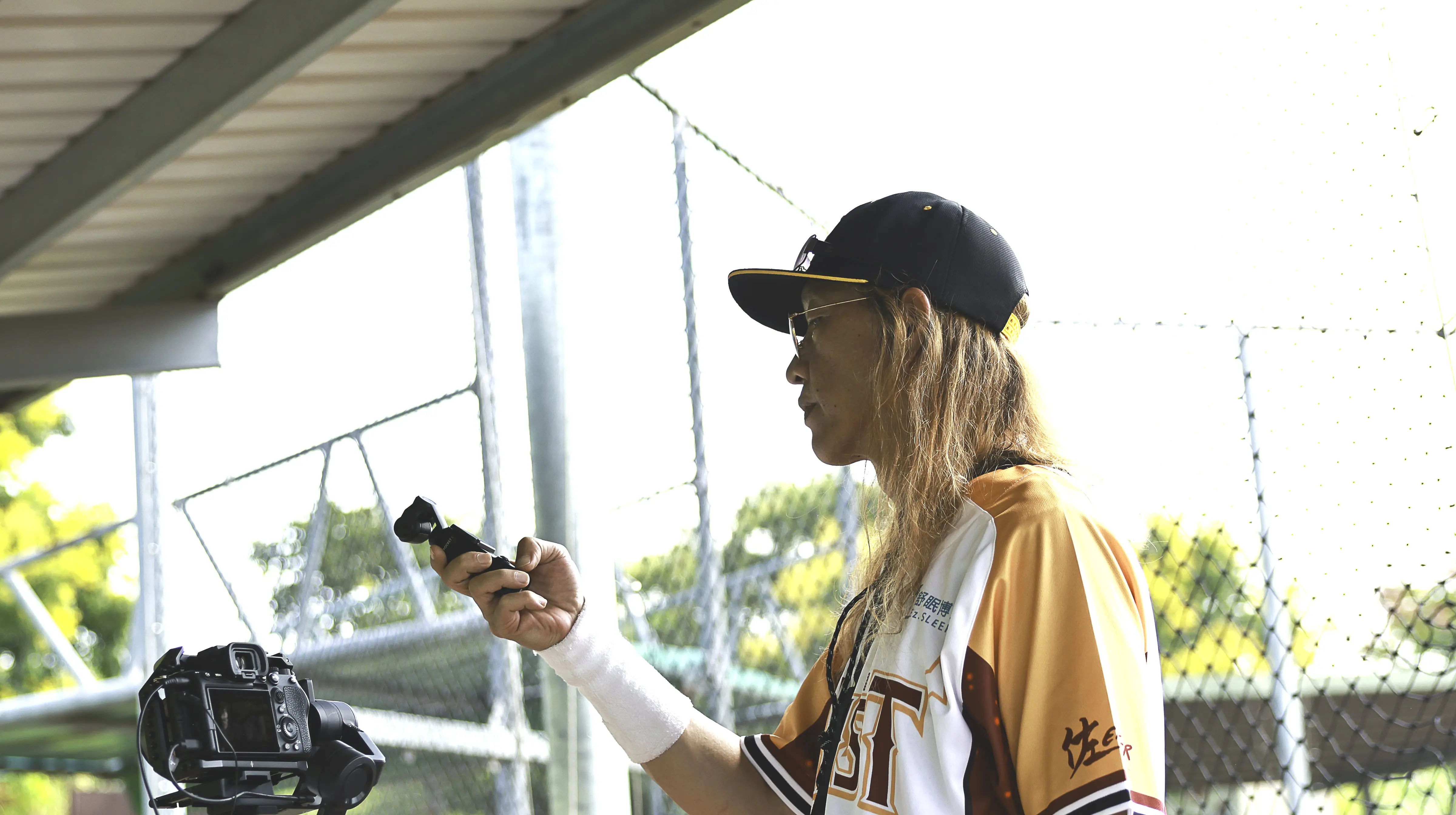 董事長樂團貝斯手鈞董當導演 邀藝人朋友相挺拍攝台語短影集 董事長樂團貝斯手鈞董當導演 邀藝人朋友相挺拍攝台語短影集