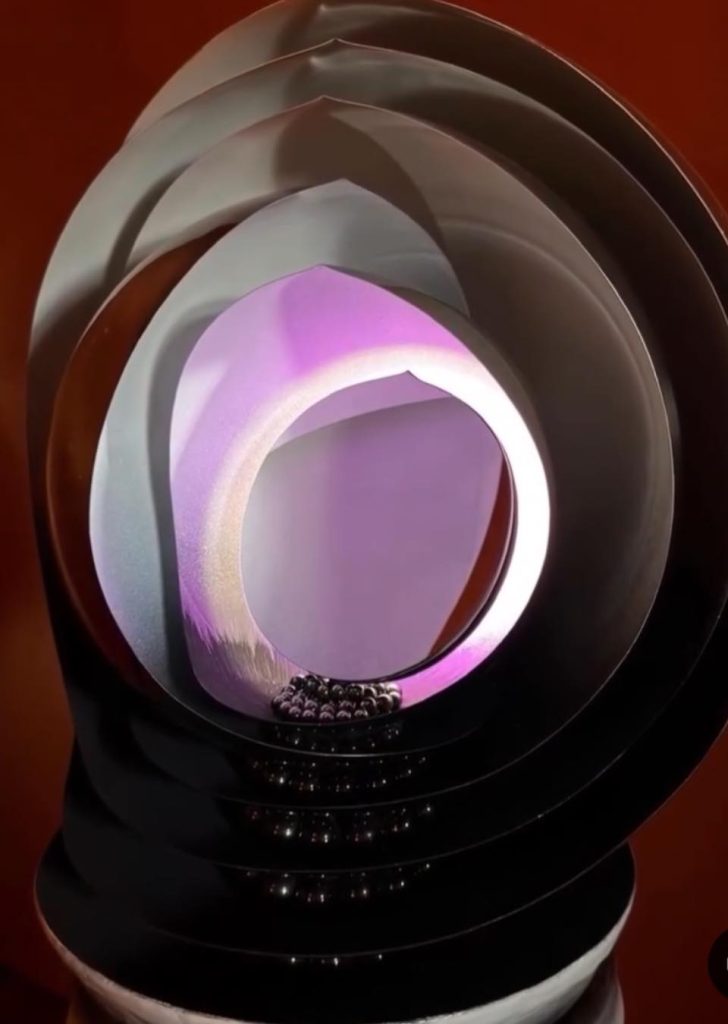 《八十八吉祥》 之「還至本處」當光,回到誕生之前。 《八十八吉祥》 之「還至本處」當光,回到誕生之前。