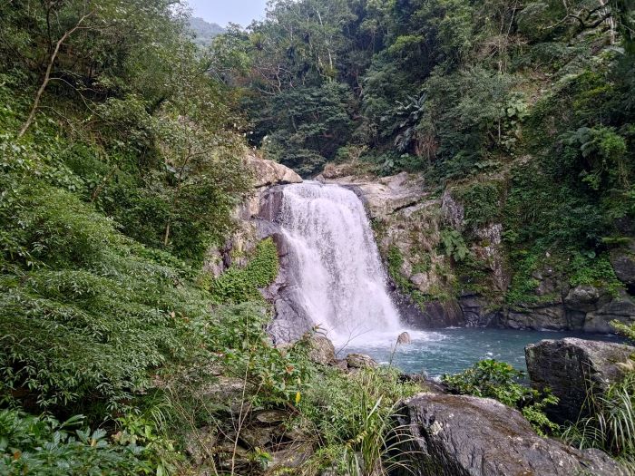 暖心ing 新北感溫祭回饋新北幣集章抽獎 11 《圖說》內洞國家森林遊樂區瀑布,炎炎夏日,不妨從悶熱的都市出走,到內洞國家森林遊樂區享受一個清涼的午後森林浴。〈觀旅局提供〉