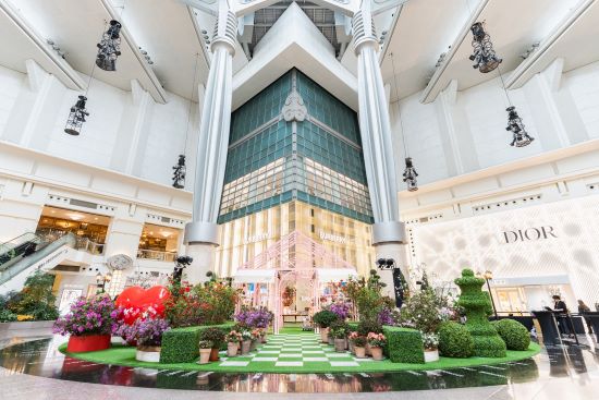 綻放城市花藝新風貌 「新北花Young101」攻頂國際地標 38 《圖說》新北市府、花農、青農、藝術家與企業齊心協力,讓新北花卉與青農產品站上世界級舞台,展現農業未來的無限可能。〈農業局提供〉