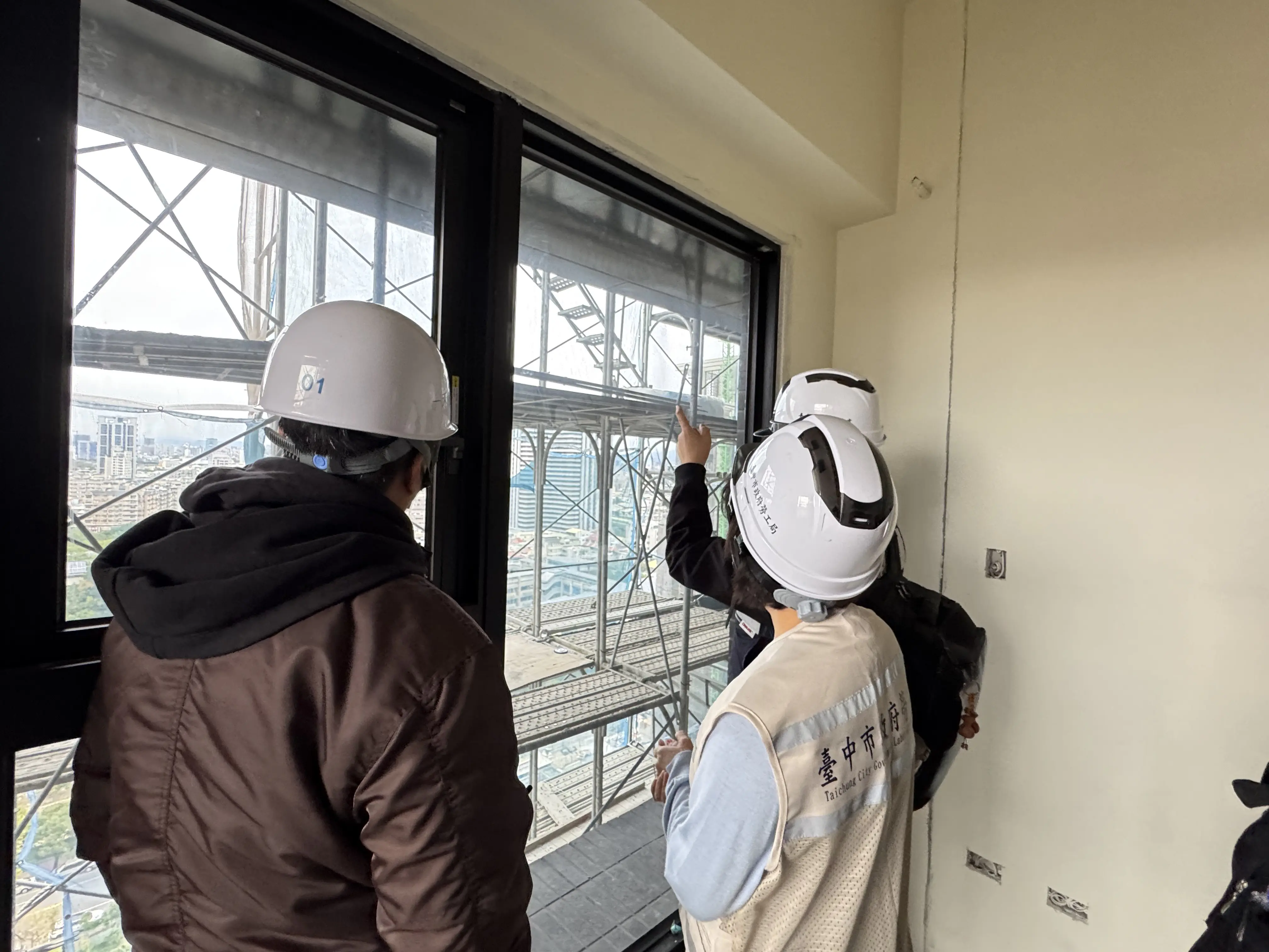 中市府啟動工安專案稽查195工地 開罰65件共793萬罰鍰 中市府啟動工安專案稽查195工地 開罰65件共793萬罰鍰