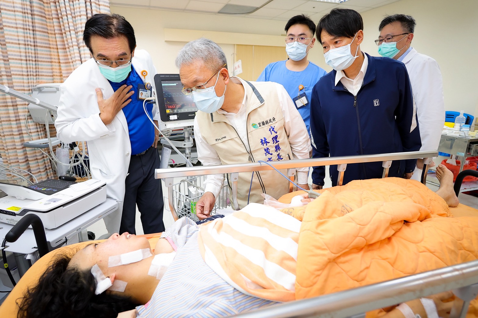 台中陳姓少女在礁溪1間超商與母吵架竟爆走 持刀刺傷陌生人 台中陳姓少女在礁溪1間超商與母吵架竟爆走 持刀刺傷陌生人