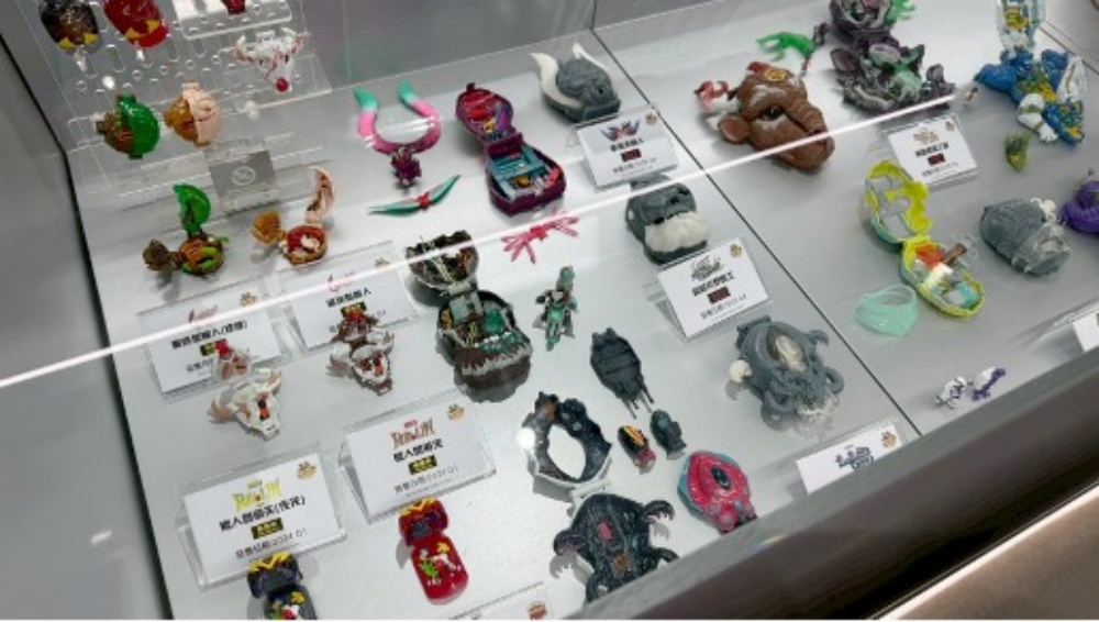 喚醒口袋裡的微型宇宙!PeariA 懷舊玩具展 2/25 登陸桃園「桃知道」 3 03PeariA %E6%87%B7%E8%88%8A%E7%8E%A9%E5%85%B7%E5%B1%95 1