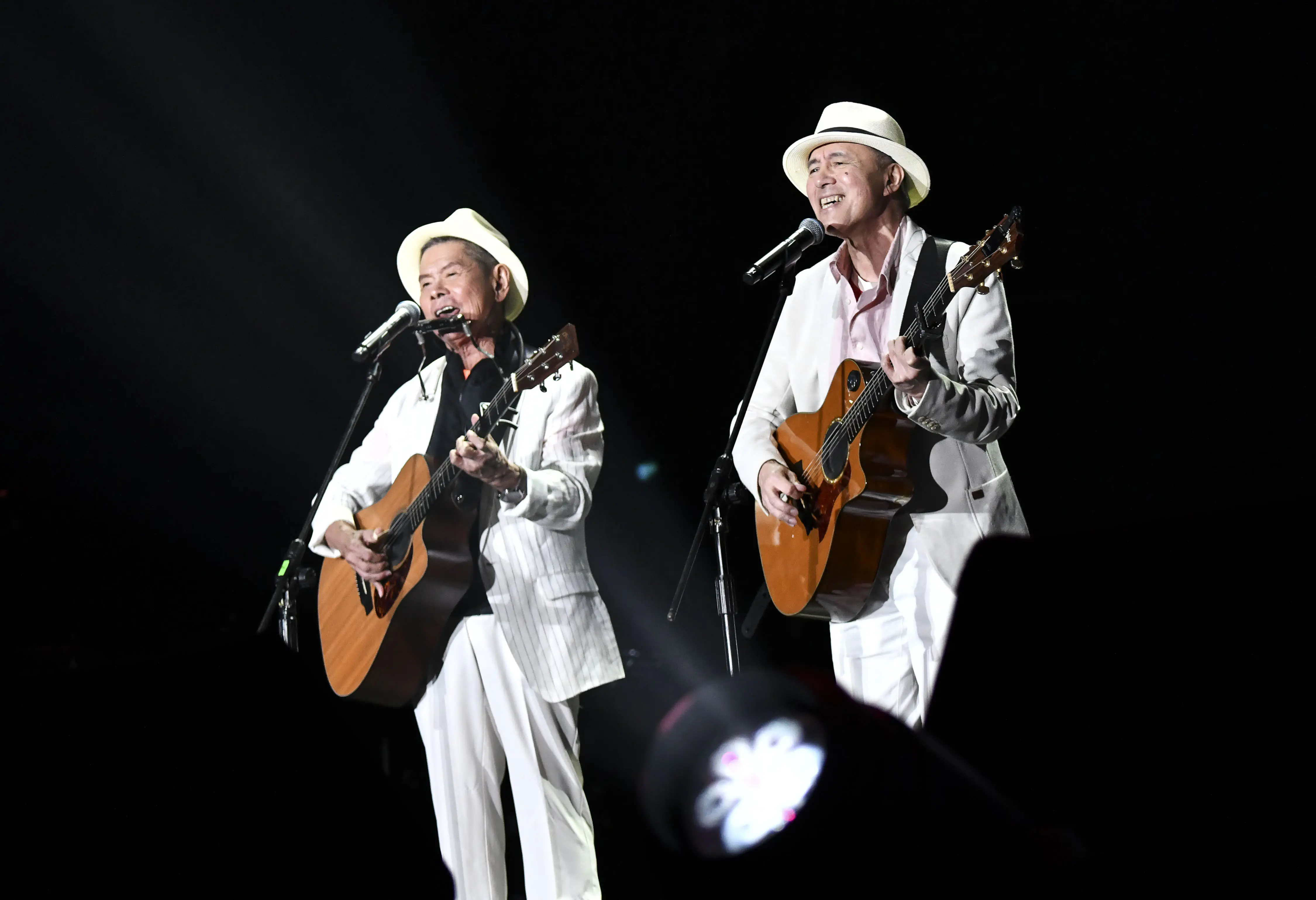 公視除夕起連續四晚轉播《臺北大巨蛋 民歌大團圓》集結74位歌手同台盛會 成為楊弦過世前最後一次演出 公視除夕起連續四晚轉播《臺北大巨蛋 民歌大團圓》集結74位歌手同台盛會 成為楊弦過世前最後一次演出