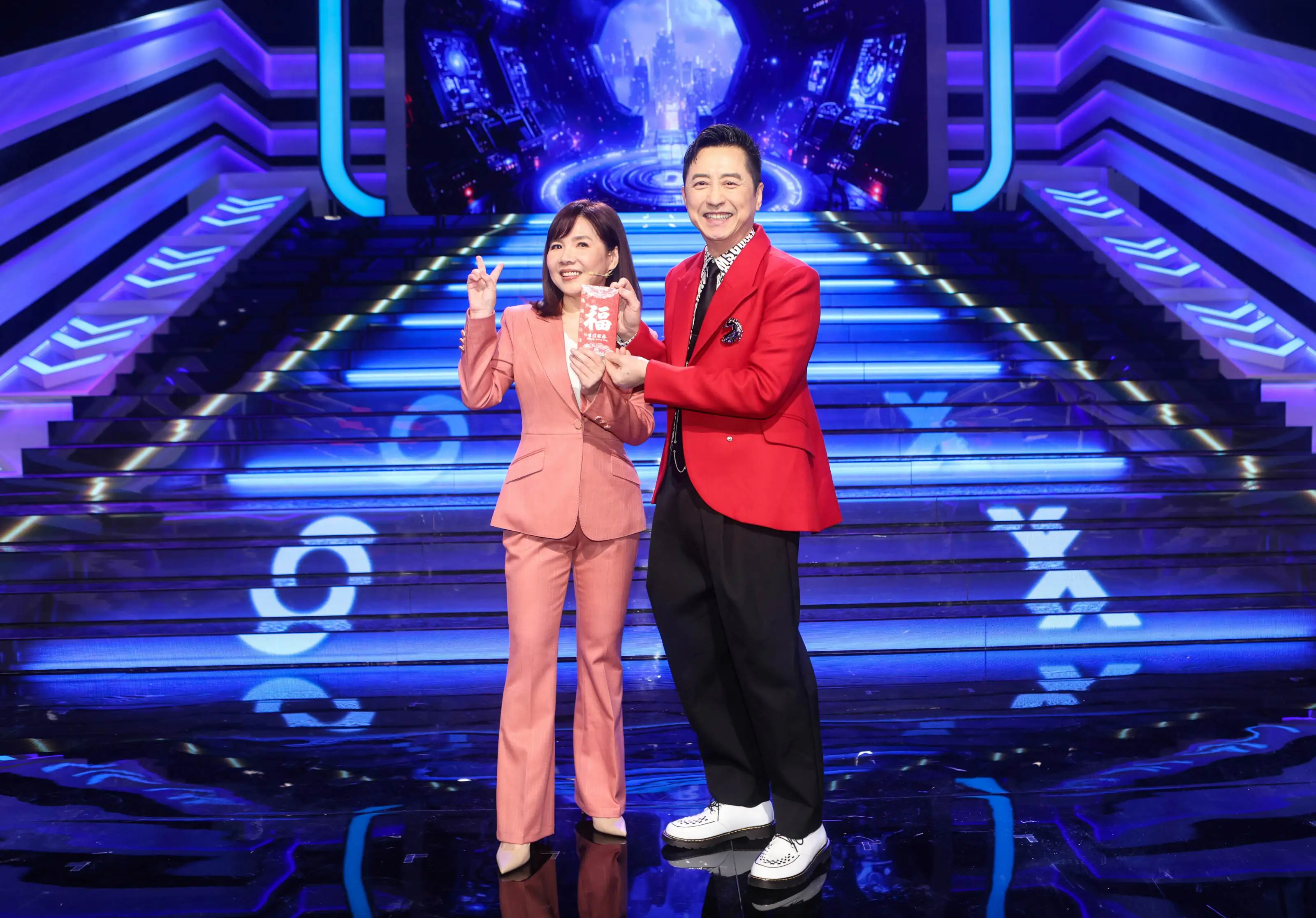 新春特別節目 主播方念華 陳雅琳 黃明明 錢定遠 王淑麗 王軍凱齊聚搶紅包 新春特別節目 主播方念華 陳雅琳 黃明明 錢定遠 王淑麗 王軍凱齊聚搶紅包