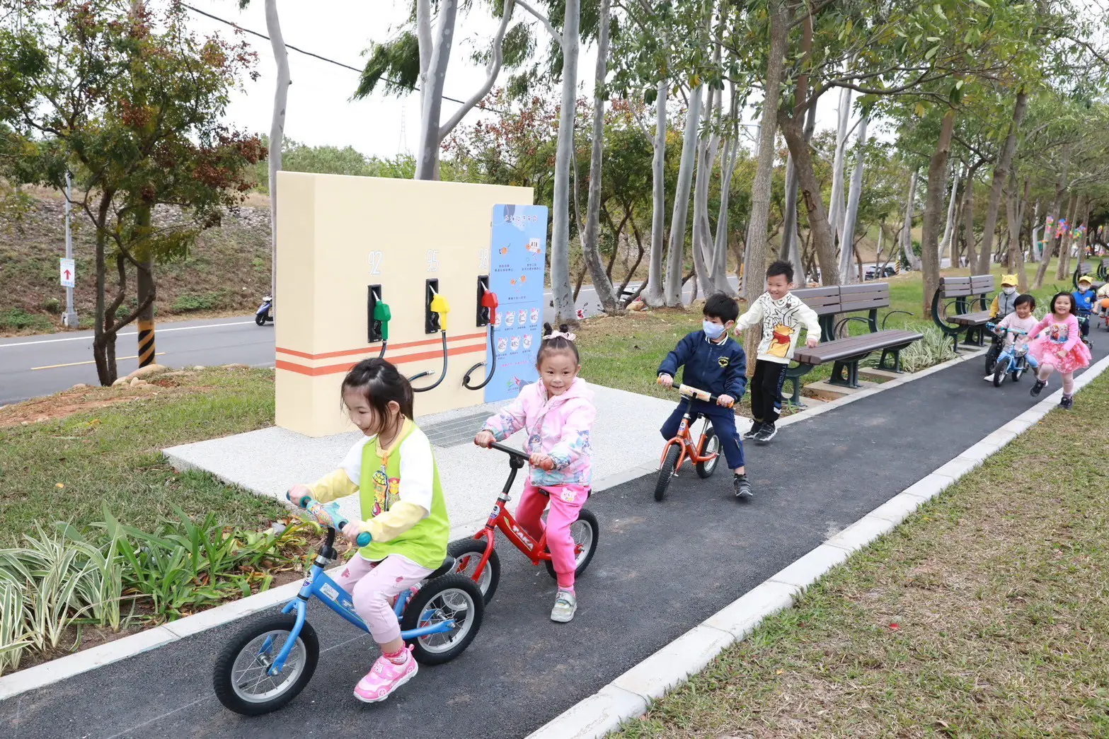 春節賞花首選「后里環保公園」! 黃波斯菊、向日葵接力登場 喜迎馬年好去處 春節賞花首選「后里環保公園」! 黃波斯菊、向日葵接力登場 喜迎馬年好去處