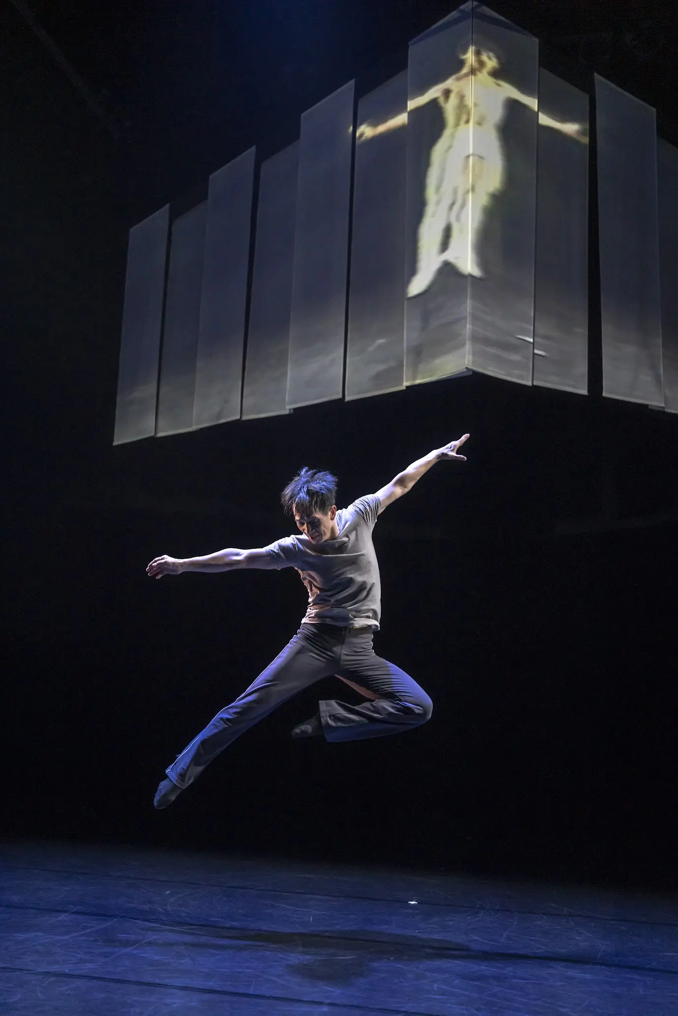 吳義芳走出一條與年齡 傷痛共舞的舞蹈人生 吳義芳走出一條與年齡 傷痛共舞的舞蹈人生