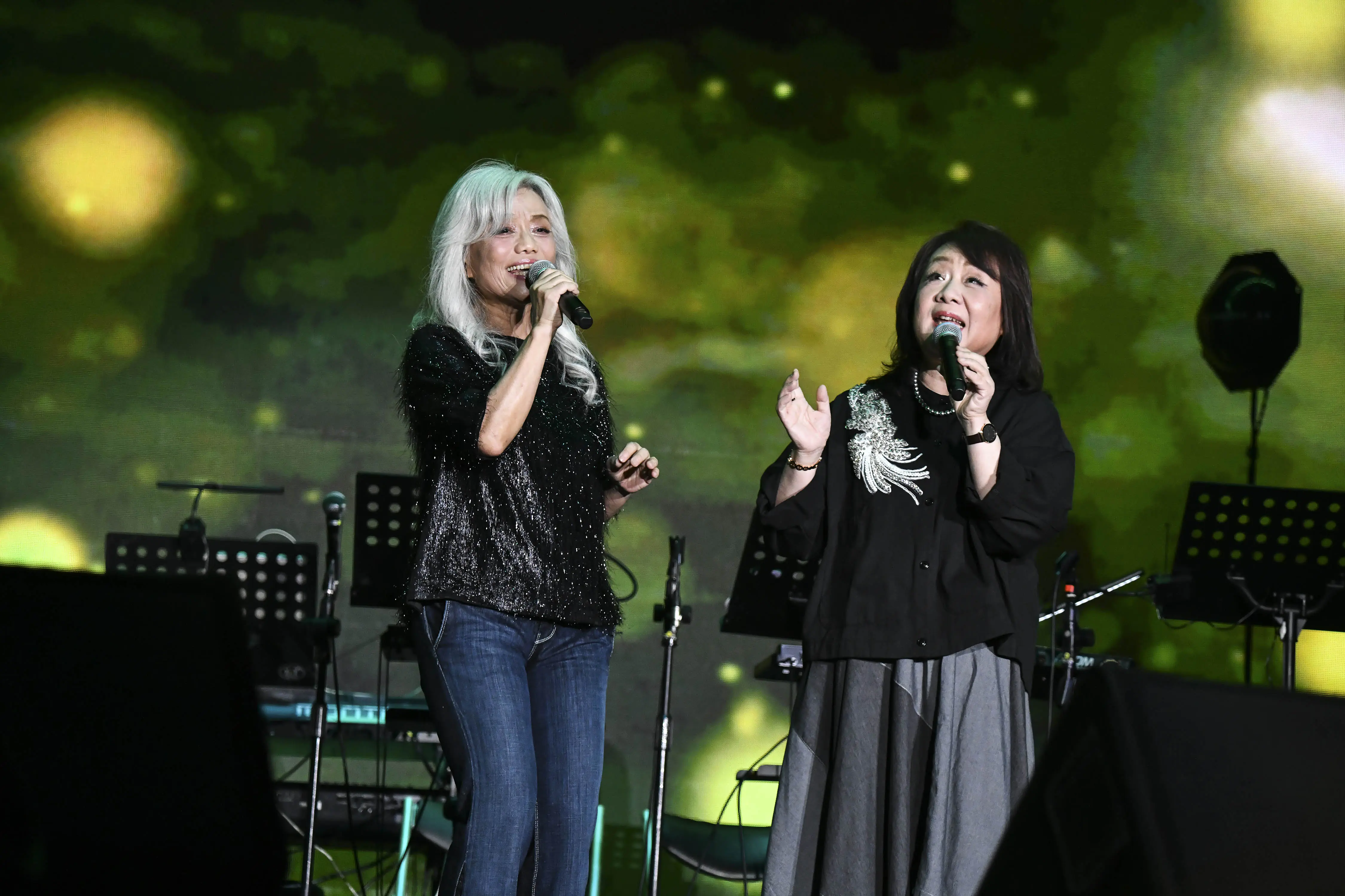 公視除夕起連續四晚轉播《臺北大巨蛋 民歌大團圓》集結74位歌手同台盛會 成為楊弦過世前最後一次演出 公視除夕起連續四晚轉播《臺北大巨蛋 民歌大團圓》集結74位歌手同台盛會 成為楊弦過世前最後一次演出