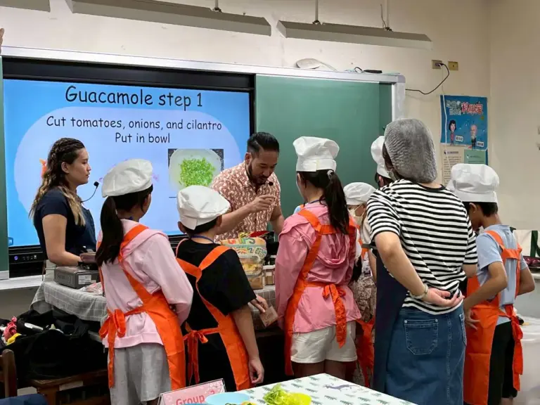 113年達成「校校有外師」！　中市《台中學‧雙語》走讀課程深化在地國際力