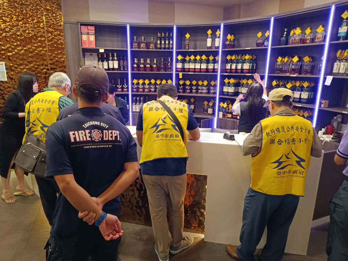 盧市長執政七週年展鐵腕 嚴管特定行業 成效顯著 盧市長執政七週年展鐵腕 嚴管特定行業 成效顯著