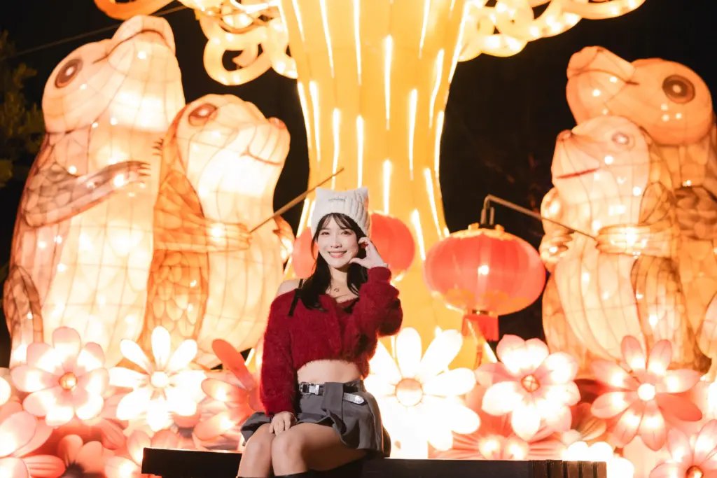 百年萬和宮點亮中台灣燈會 龍馬鯪鯉燈組展現南屯文化 拍照送錢母再抽Marshall藍牙喇叭 百年萬和宮點亮中台灣燈會 龍馬鯪鯉燈組展現南屯文化 拍照送錢母再抽Marshall藍牙喇叭