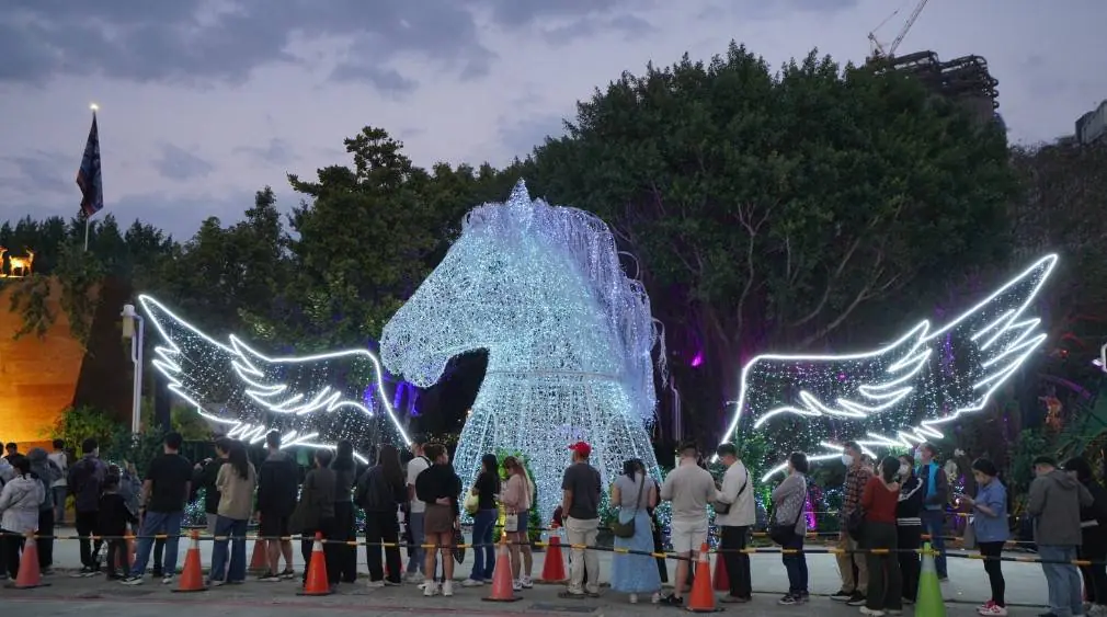 2026中台灣燈會「驚蟄界」人氣爆棚! 建設局打造沉浸式光影體驗邀您走進奇幻春天森林 2026中台灣燈會「驚蟄界」人氣爆棚! 建設局打造沉浸式光影體驗邀您走進奇幻春天森林