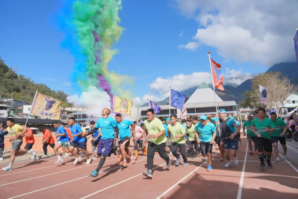 高雄桃源區運動會拚戰激烈 展現活力、凝聚部落向心力 高雄桃源區運動會拚戰激烈 展現活力、凝聚部落向心力