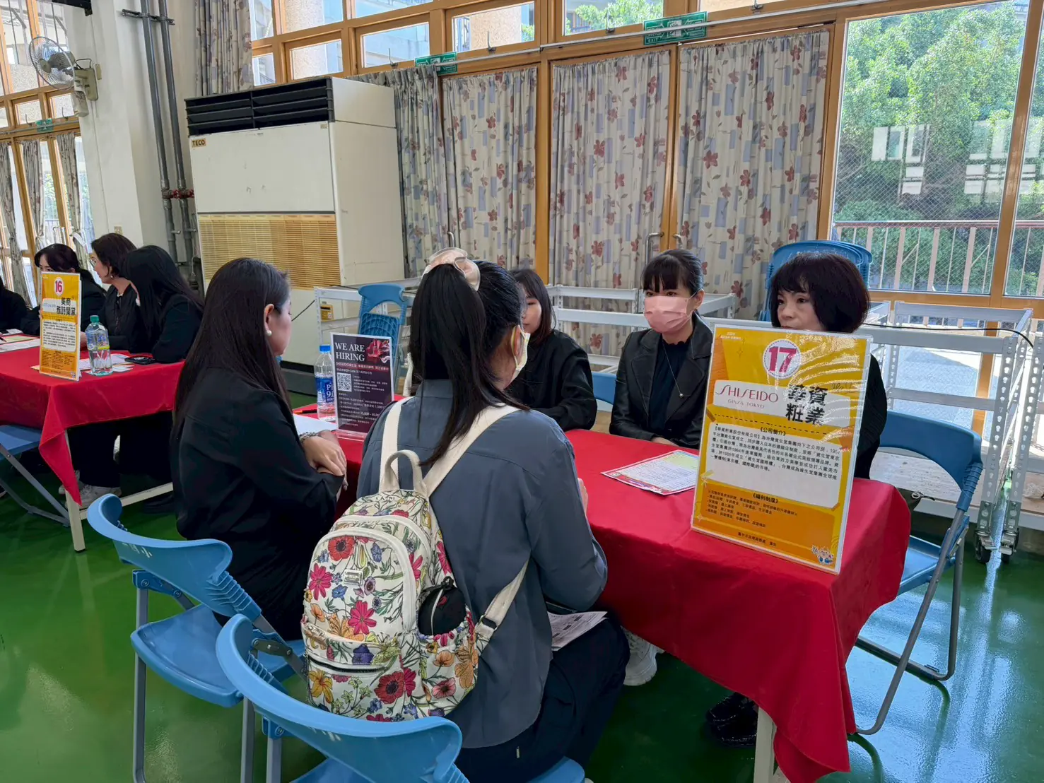 北屯新地標徵才爆人潮! 中市府攜手漢神初步媒合率達6成 高薪藥師職缺成全場焦點 北屯新地標徵才爆人潮! 中市府攜手漢神初步媒合率達6成 高薪藥師職缺成全場焦點