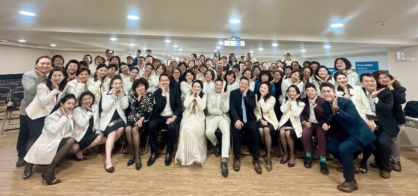 星寶生技重視「精準預防保健」國際級醫學領袖、博士來台演講 星寶生技特別在2月10號邀請來自馬來西亞的管子翔博士與管子豪博士來台演講【世界級專利 SOD × 逆齡科學全解析】讓不少會員及專家學者慕名而來!(圖/星寶生技 提供)