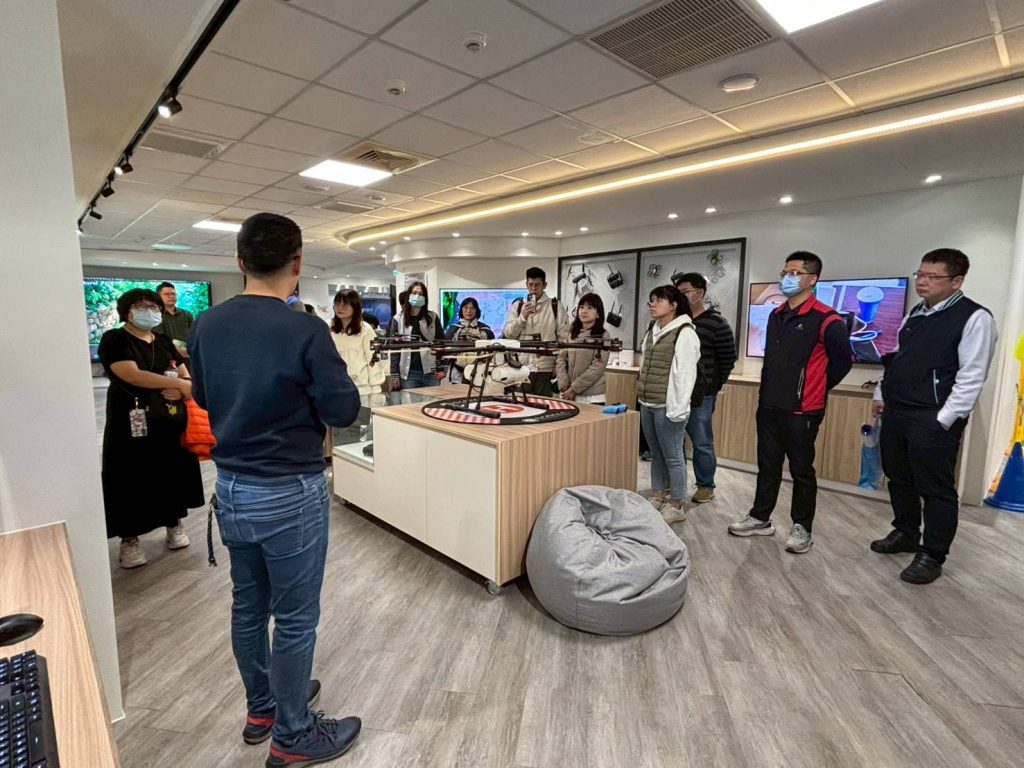 僑光科大攜手國立南投高中 推動AI行銷科技教學交流 深化技職課程銜接 僑光科大攜手國立南投高中 推動AI行銷科技教學交流 深化技職課程銜接