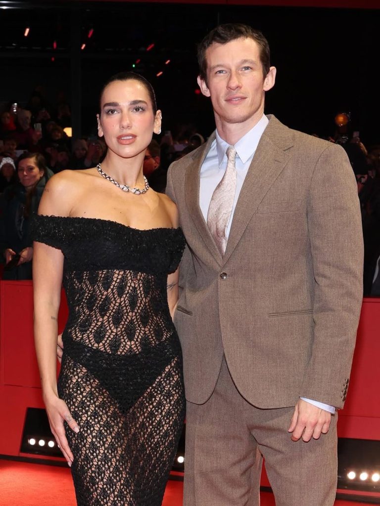 閃耀柏林影展:Dua Lipa 現身支持未婚夫新戲《Rosebush Pruning》首映 閃耀柏林影展:Dua Lipa 現身支持未婚夫新戲《Rosebush Pruning》首映