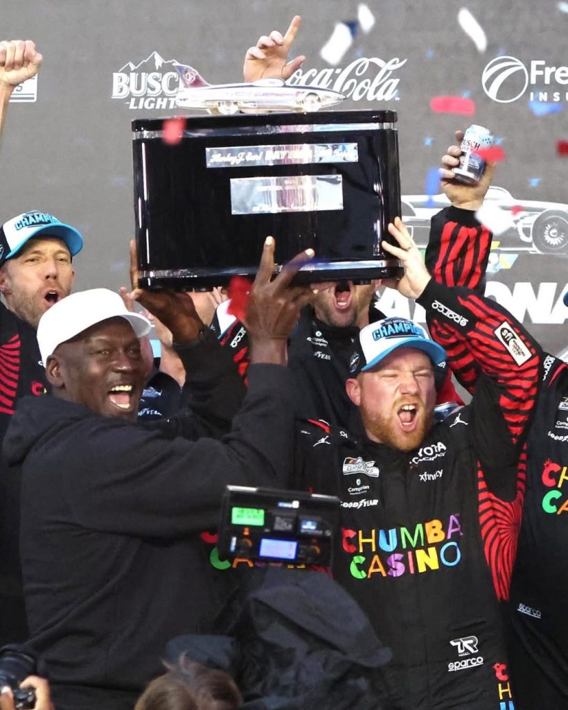 史上最強生日禮:米高佐敦車隊奪冠,首奪 Daytona 500 榮耀 史上最強生日禮:米高佐敦車隊奪冠,首奪 Daytona 500 榮耀