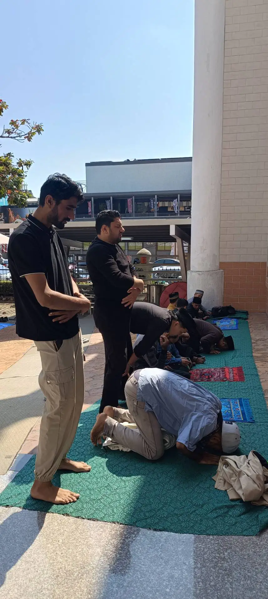 齋月首場主麻+春節連假 1500名穆斯林湧進台中清真寺禮拜 齋月首場主麻+春節連假 1500名穆斯林湧進台中清真寺禮拜