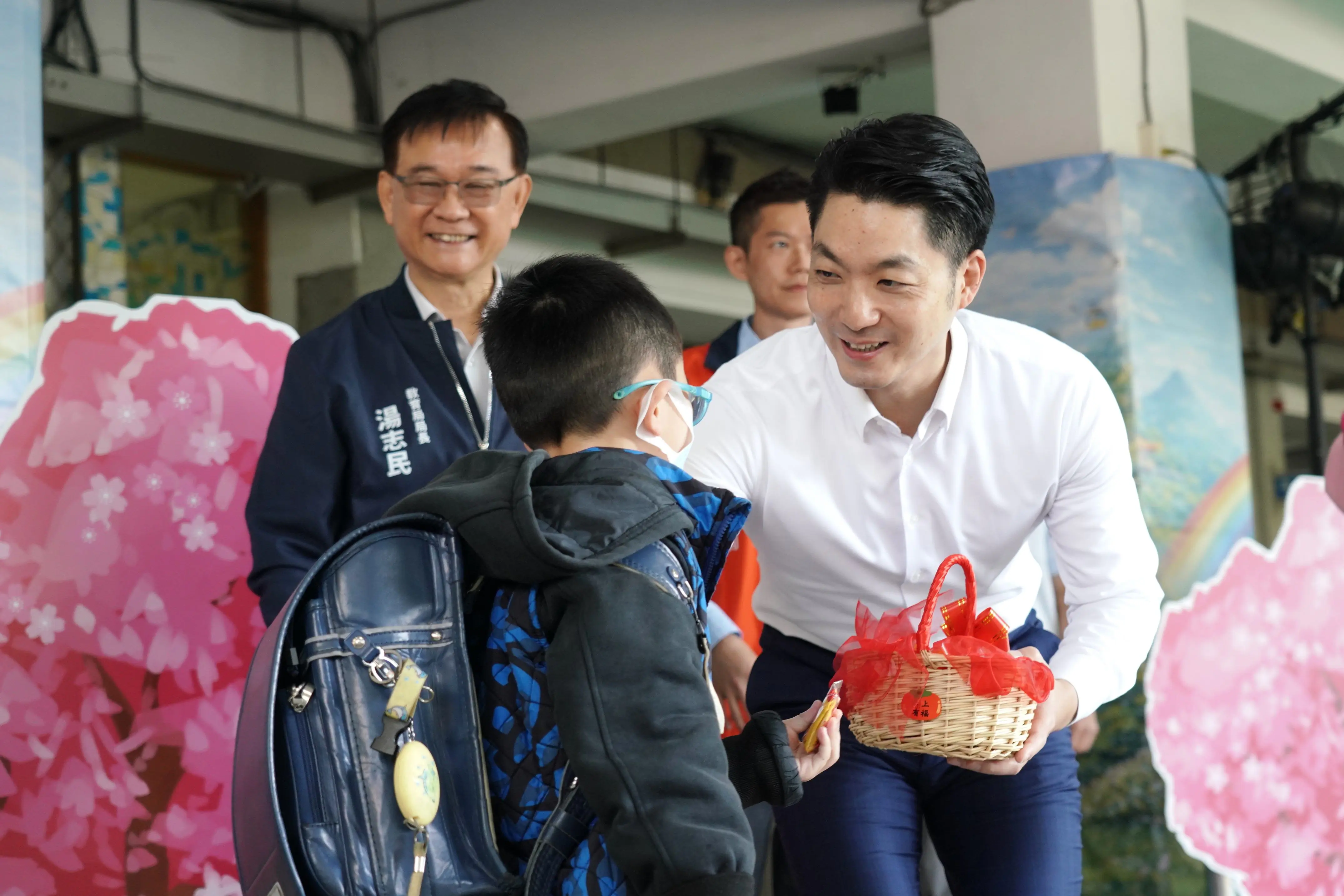 開學首日落實無菸城市 蔣萬安興華國小宣示打造清新通學動線 開學首日落實無菸城市 蔣萬安興華國小宣示打造清新通學動線