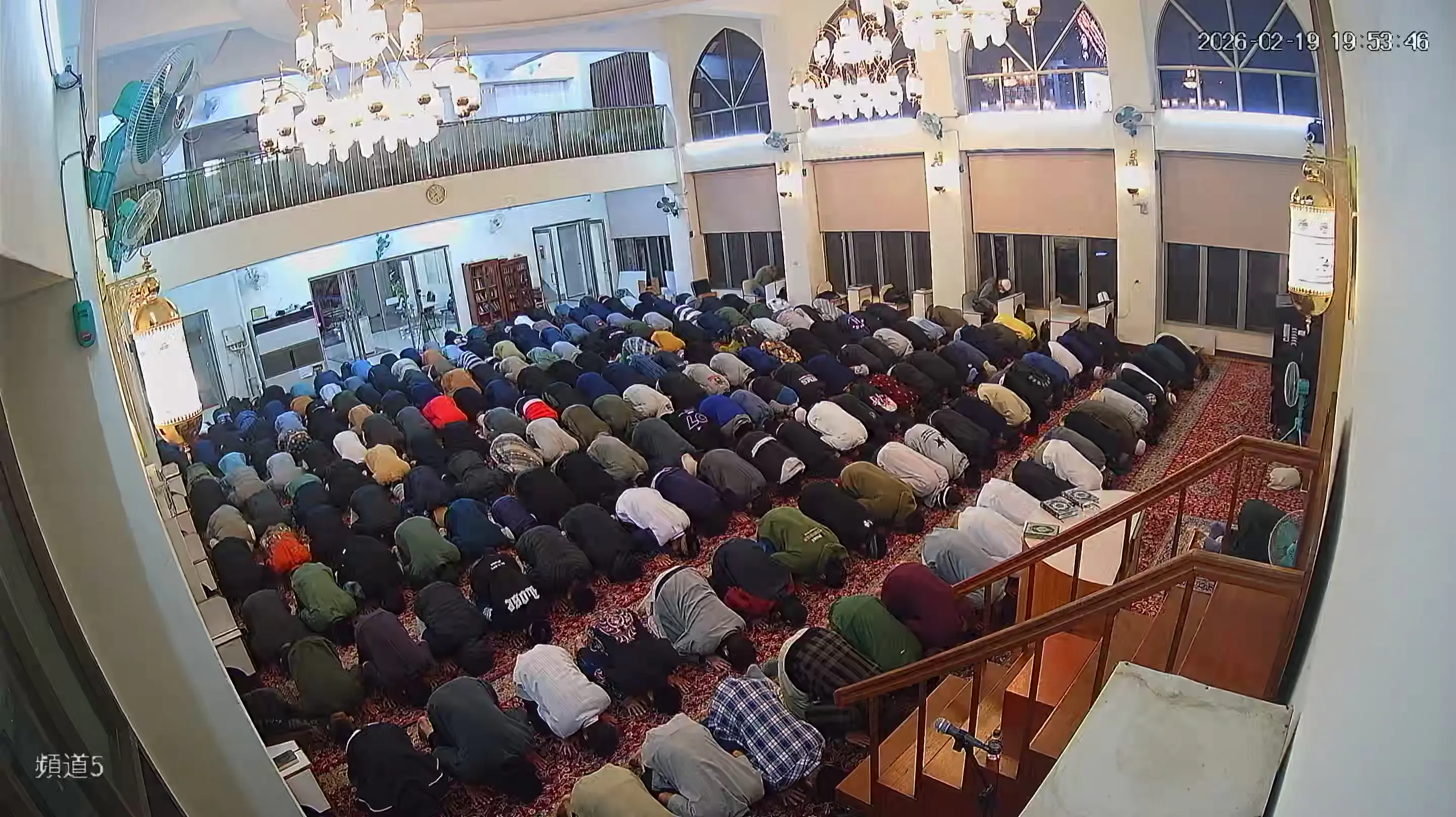 ２０２６（伊曆１４４７年）伊斯蘭齋戒月首日　台中清真寺迎來４００名教親享用開齋飯、禮泰拉威哈拜ＴＡＲＡＷＥＥＨ