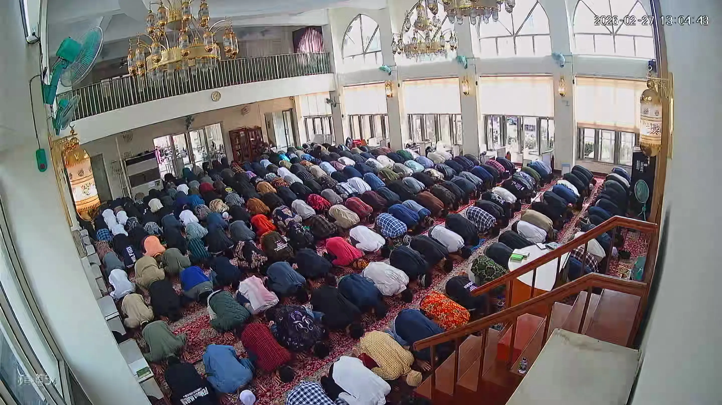 齋月第2場主麻+228連假 千餘名穆斯林湧進台中清真寺禮拜 齋月第2場主麻+228連假 千餘名穆斯林湧進台中清真寺禮拜