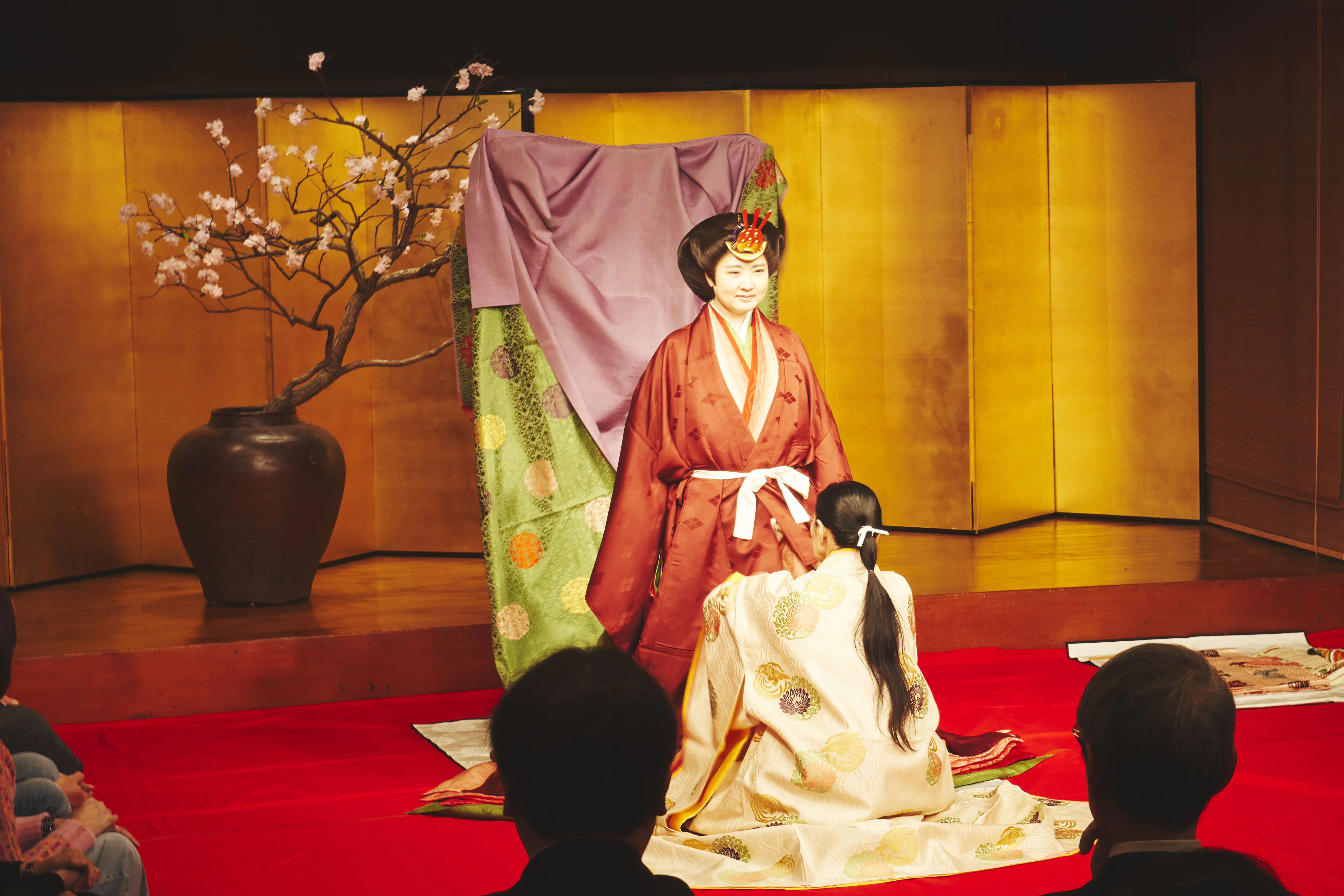 田中千繪攜手父親彩妝大師田中東尼推廣千年宮廷和服藝術 促進台日交流 田中千繪攜手父親彩妝大師田中東尼推廣千年宮廷和服藝術 促進台日交流